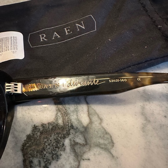 Raen Durante Brindle Tortoise Sunglasses - Picture 4 of 5